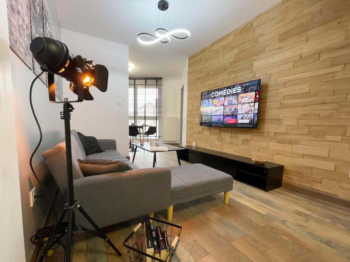 Easy Location - Parking - Free Wifi - Tourism And Business Apartment Freyming-Merlebach Exterior photo